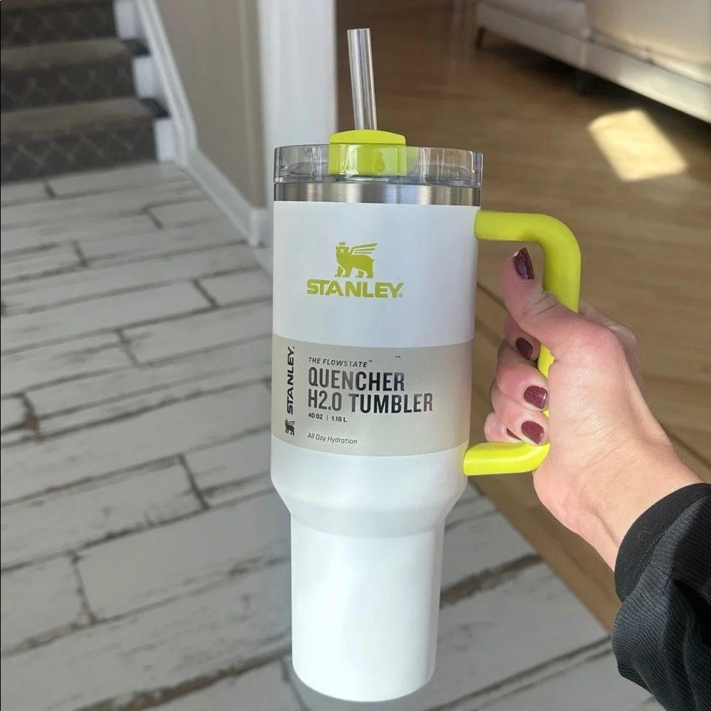 Stanley 40 oz Frost Electric Yellow Neon Stainless Steel H2.0 Quencher Tumbler